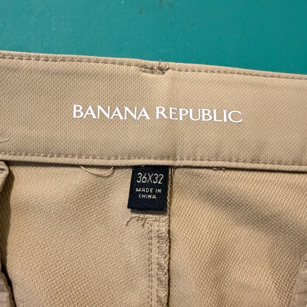 Banana Republic Mens Performance Chino Pants Khaki Tan Ripstop 36x32 Flat Front